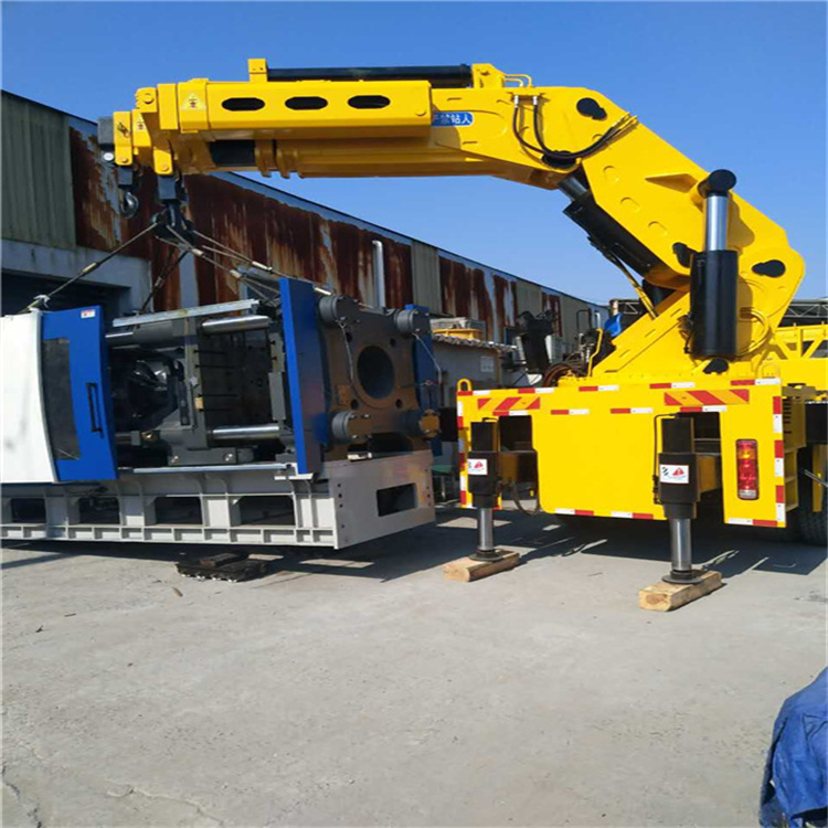 东山县 大吨位折臂吊出租费用解析：一小时租赁多少钱