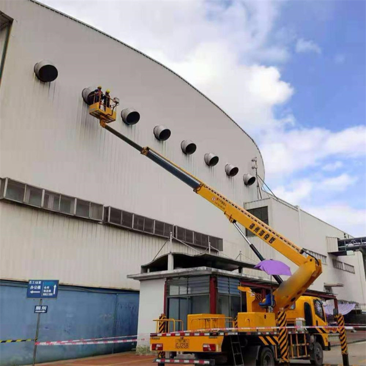 东山县高空作业车出租服务：专业广告牌安装解决方案