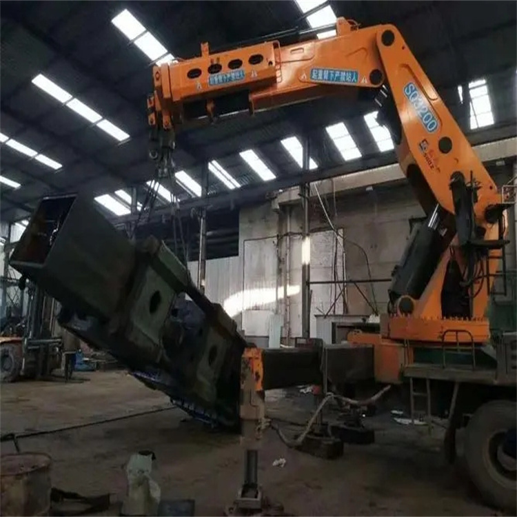 东山县130吨折臂吊车出租吊机租赁附近电话