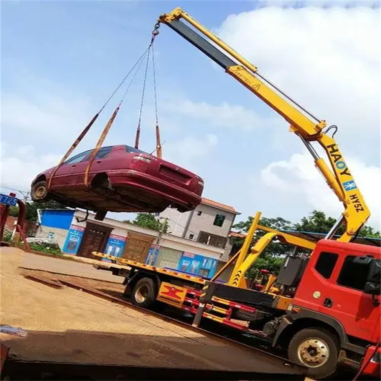 东山县吊车吊汽车的正确方法